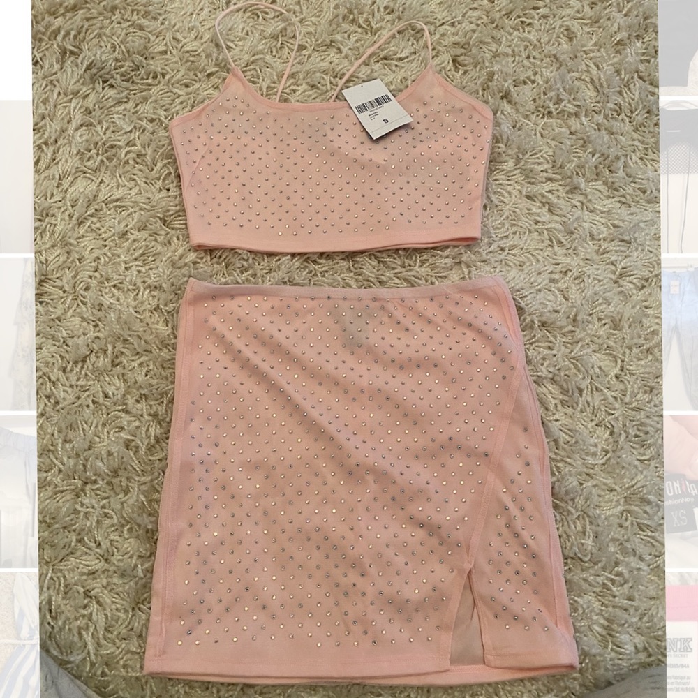 Two piece set